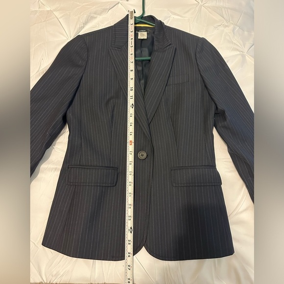 J. Crew Ladies Navy Blue Pinstripe Blazer with Button Closure size 2 Business - Picture 9 of 10